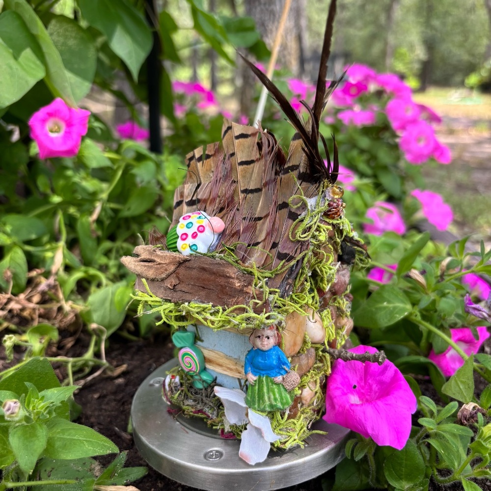 NWT Whimsical Fairy Bird House - Hansel and Gretel